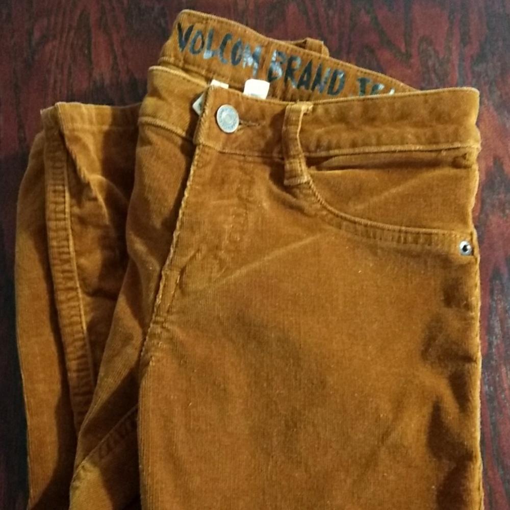 Volcom Coduroy pants